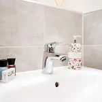 Cohost Partners Cozy Retreat Near Cardiff Bay *
