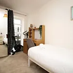 Cohost Partners Cozy Retreat Near Cardiff Bay * Bristol