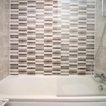 Cohost Partners Cozy Retreat Near Cardiff Bay Apartment Bristol