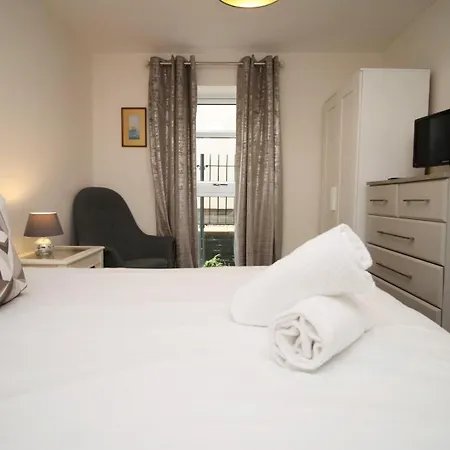 Cohost Partners Cozy Retreat Near Cardiff Bay Apartment Bristol