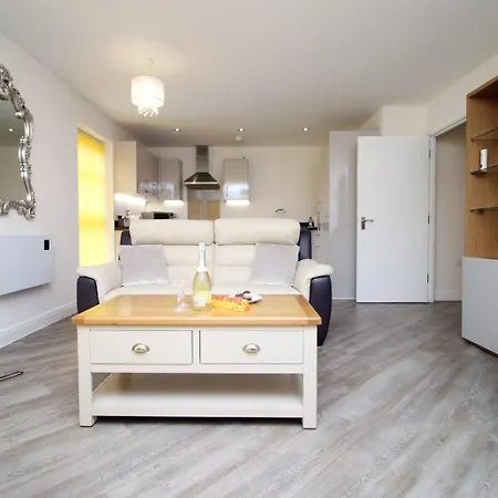 Cohost Partners Cozy Retreat Near Cardiff Bay Apartment Bristol